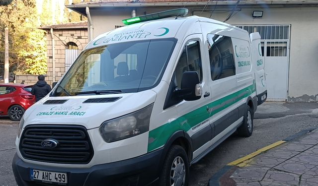 Boşandığı kadını, çocuklarının yanında bıçaklayarak öldürdü (2)