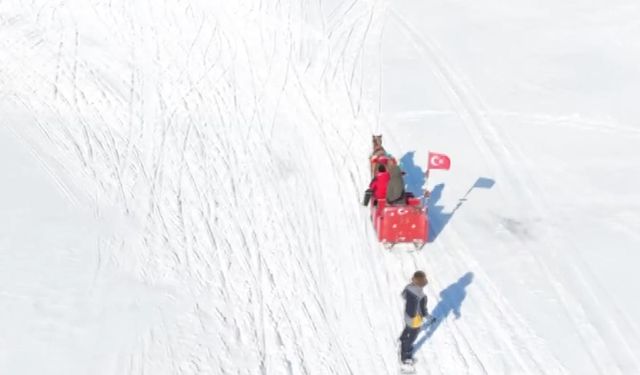 Çıldır Gölü'nde atlı kızakla snowboard