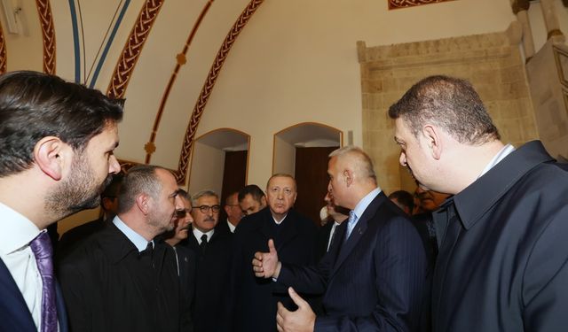 Cumhurbaşkanı Erdoğan: Sözlerimizi tutmanın bahtiyarlığıyla aziz milletimizin karşısındayız (2)