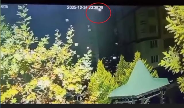 Diyarbakır'da gökyüzündeki parlak ışık kamerada