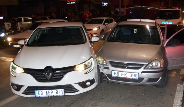 'Dur' ihtarına uymadı, takip sırasında Emniyet Müdürü Yardımcısının aracına çarptı