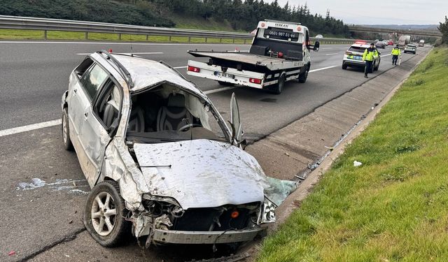 Düzce'de otomobil takla attı; 2 yaralı