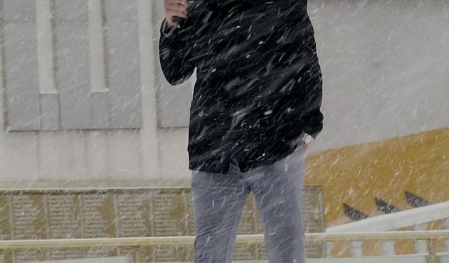 Erzurum'da soğuk hava ve kar yağışı etkili oluyor