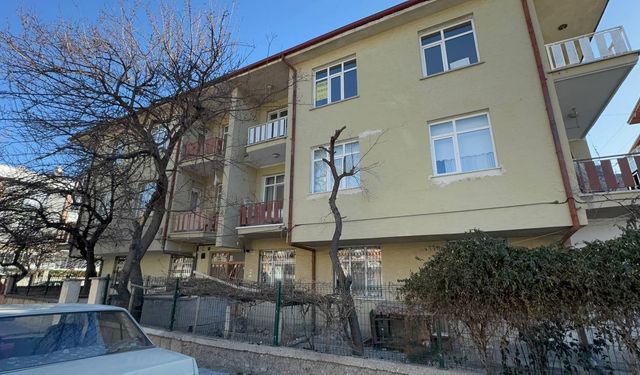 Eşini 25 bıçak darbesiyle öldüren kadın için 24 yıla kadar hapis istemi