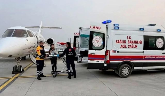 Hatay'da ambulans uçak, 6 günlük bebek için havalandı