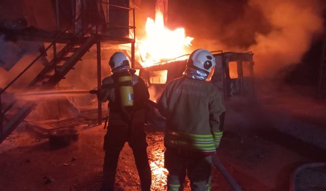 Hatay'da inşaat şantiyesinde yatakhane yangını