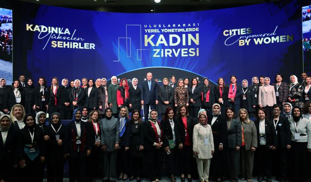 İstanbul- Cumhurbaşkanı Erdoğan: Kadın elinin değdiği yerde huzur ve düzen olur (Geniş haber)