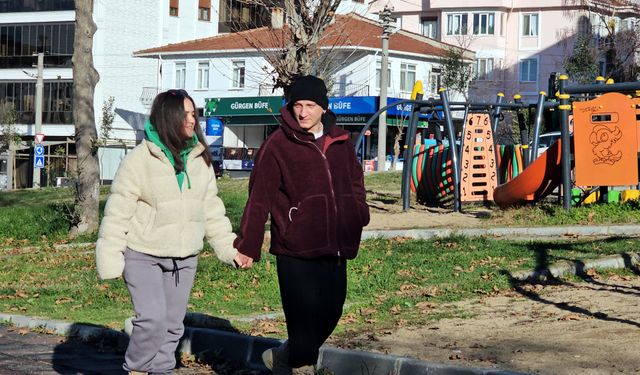 Kanseri yenen mimar, sevincini trafikte korna çalarak kutladı