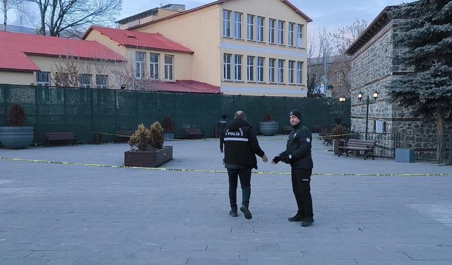 Kars'ta 7 kişinin yaralandığı bıçaklı kavgaya ilişkin 14 gözaltı