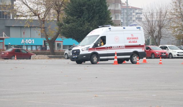 Kayseri’de ‘ambulans rallisi’ düzenlendi