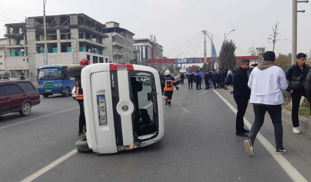 Malatya'da otomobiller çarpıştı: 3 yaralı 
