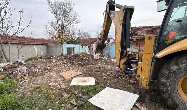 Narkotik olayları ile anılan 'Kore Mahallesi'nde yıkılan bina sayısı 110'a ulaştı