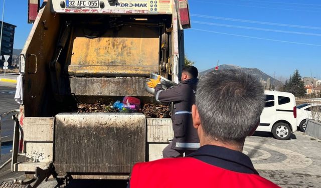 Otobüsle uygunsuz taşınan sarma ve dolmalar imha edildi