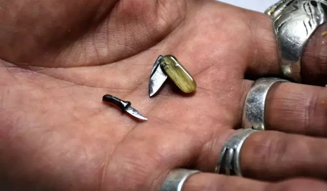 Sivas'ta minyatür bıçakların ustası 'Şirin Baba'ya hastalık engeli