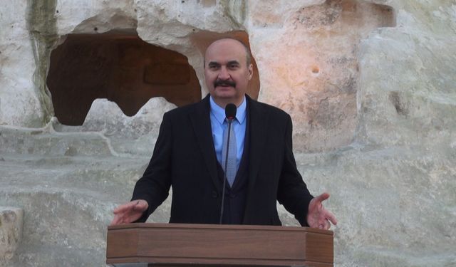 Tarihi Hasankeyf'teki 5 bin yıllık insan eliyle oluşturulmuş 10 mağara turizme açıldı