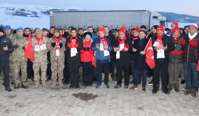 Vali Polat, dedesinin şehit olduğu Sarıkamış'ta anma programı hazırlıklarını koordine ediyor