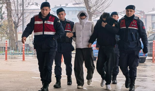 250 metrelik internet kablolarını çalan 2 şüpheli tutuklandı