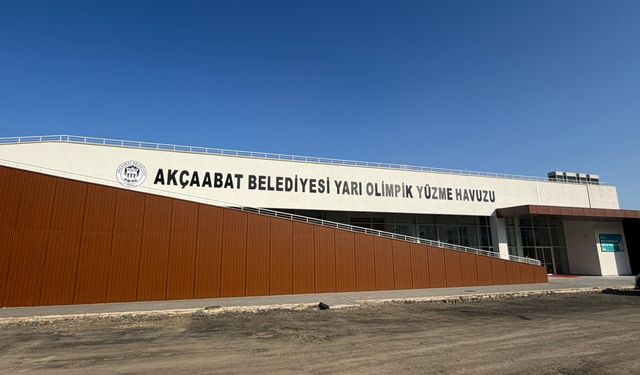 Akçaabat yarı olimpik yüzme havuzu hizmete açılıyor