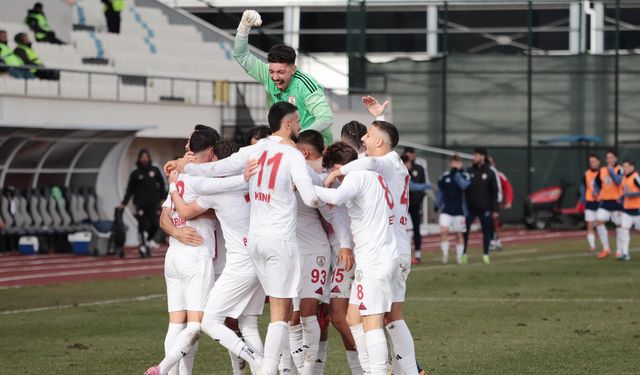 Altınordu deplasman seviyor