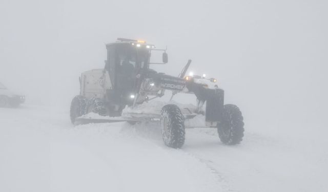 Amasya'da 77 köy yolu kardan kapalı