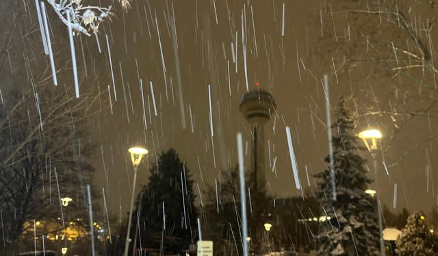 Ankara'da yeni yılın ilk gününde kar yağışı etkili oldu