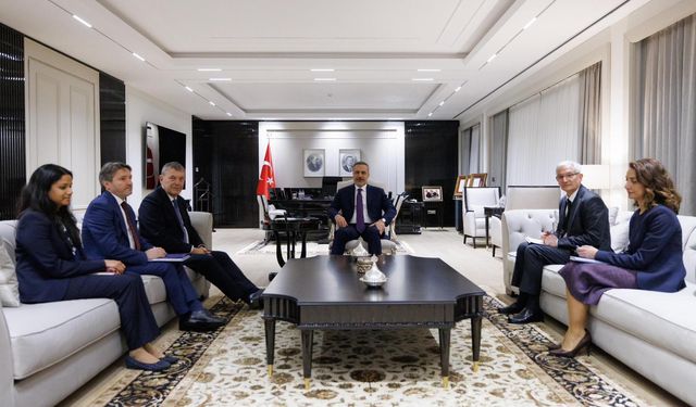 Bakan Fidan, UNRWA Genel Komiseri Lazzarini'yi kabul etti