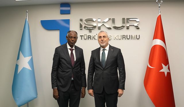 Bakan Işıkhan, Somalili mevkidaşı Ibro ile bir araya geldi