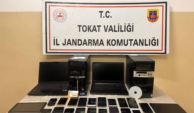 Banka hesabı kiralayıp dolandırıcılara gönderen kişilere operasyon: 16 gözaltı (2)