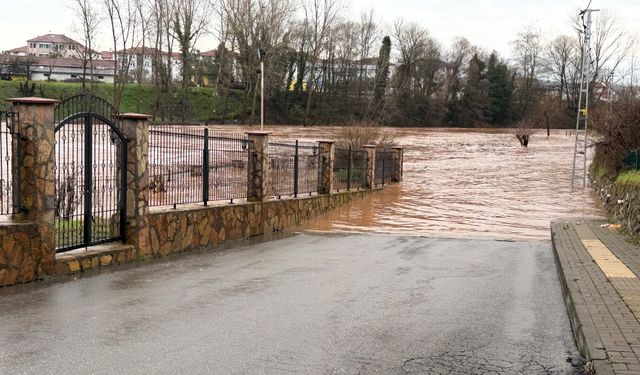 Bartın Irmağı'nın su seviyesi yükseldi