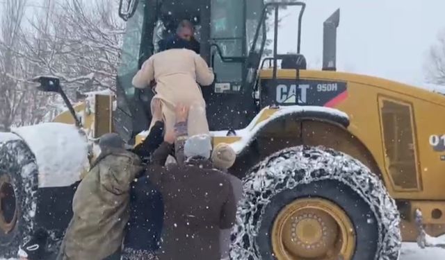 Batman'da 507 yerleşim yerinin yolu kardan kapandı