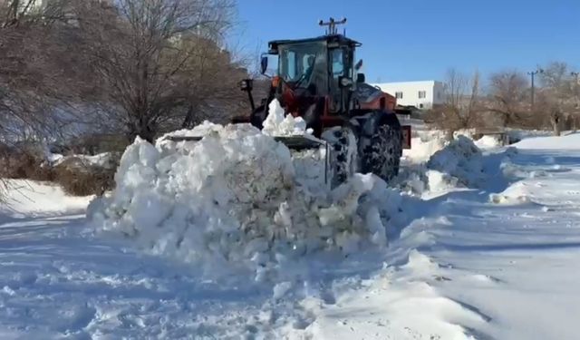 Batman'ın 3 ilçesinde köy okullarında ve taşımalı eğitime 1 gün ara verildi