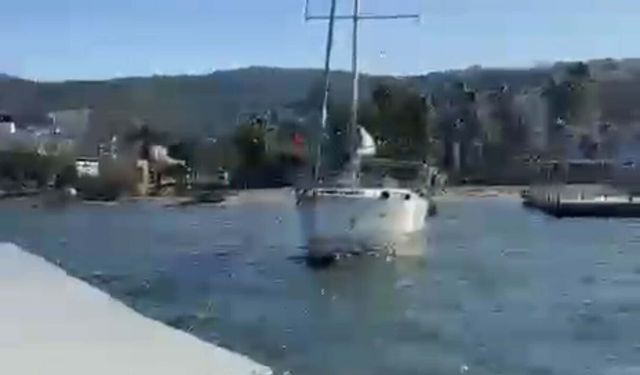 Bodrum'da fırtına etkili oldu; yelkenli tekne karaya oturdu