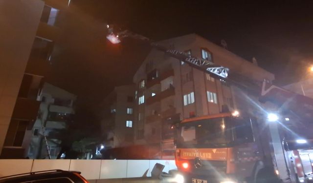 Bursa'da 7 katlı otelde yangın paniği: 8 kişi dumandan etkilendi