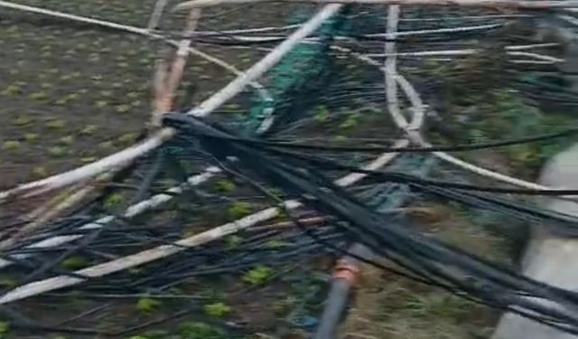 Bursa'da fırtına ve kuvvetli yağış; çatılar uçtu, deniz taştı (4)