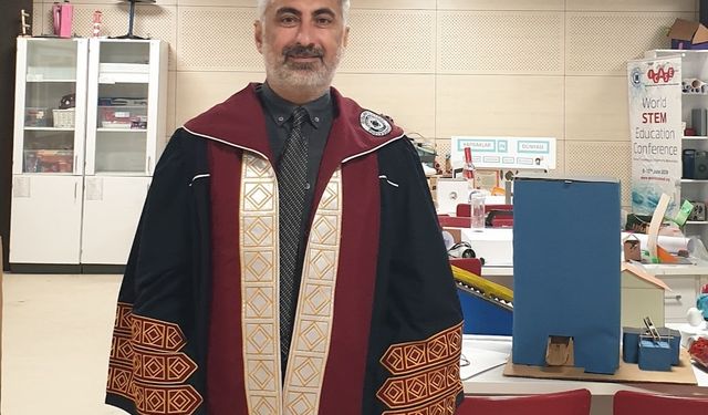 'Çocuklarınızı test kitaplarına hapsetmeyin, evinizi laboratuvara çevirin'