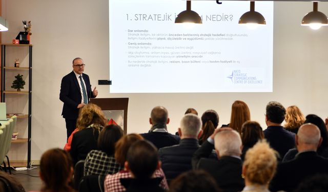 Doç. Dr. Bora Bayraktar, İKÜ'de stratejik iletişim ve kriz yönetimini anlattı