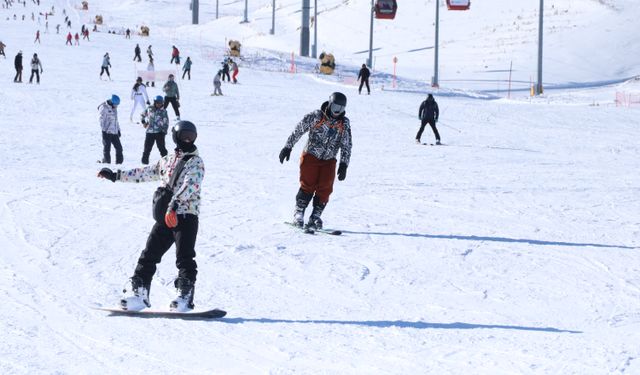 Erciyes'te hafta sonu yoğunluğu