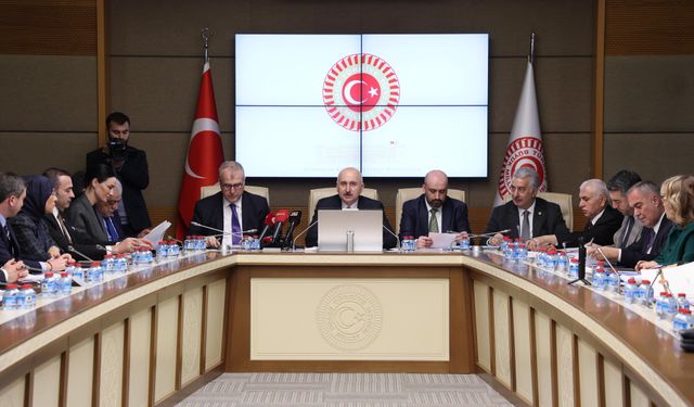 Fahiş site aidatlarına yönelik düzenlemeleri de içeren kanun teklifi, komisyonda