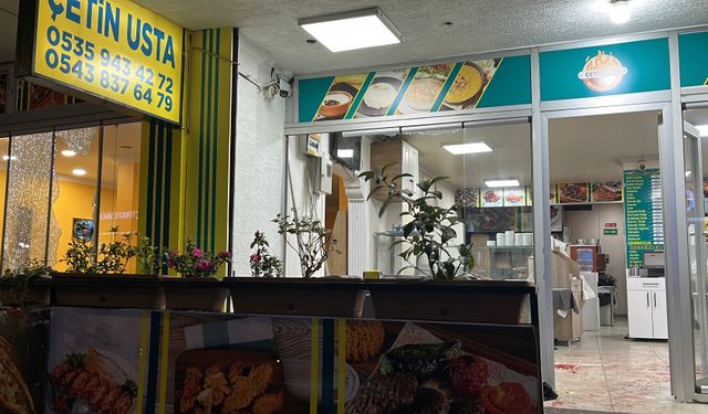 Gebze'de restorana araçtan silahlı saldırı: 2 yaralı