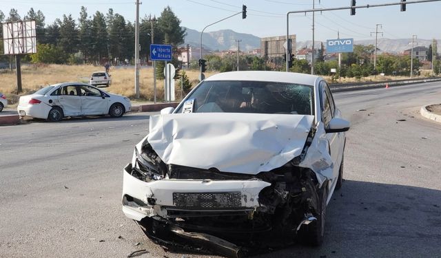 Geçen yıl saatte 77 kaza oldu, günde 7 kişi öldü