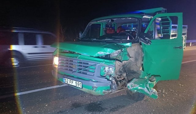 Giresun'da kamyonet ile motosiklet çarpıştı; 2 ölü / Fotoğraflar