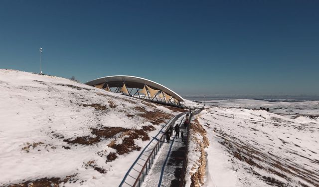 Göbeklitepe'de kar yağışı sonrası manzara dronla görüntülendi
