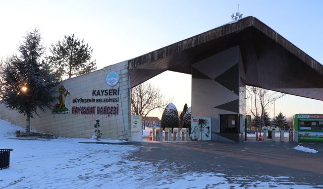 Hayvanat bahçesindeki canlılara 'kış rasyonu' / Ek fotoğraflar