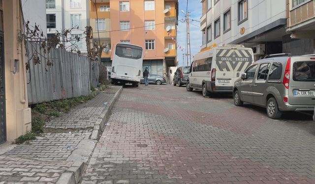 İstanbul - Arnavutköy'de otomobilde ceset bulundu; yurtdışına kaçmak isteyen arkadaşı tarafından öldürüldüğü ortaya çıktı