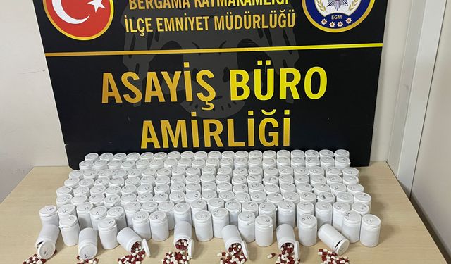 İzmir'de otomobilde 8 bin uyuşturucu ecza ele geçirildi: 1 tutuklama