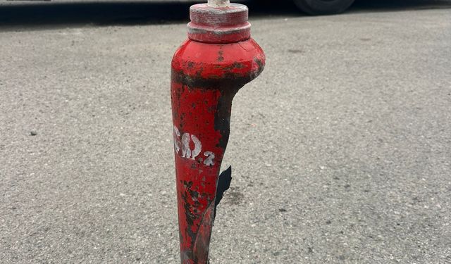 Kamyon kasasında patlayan yangın tüpü, otobüsün üzerine düştü