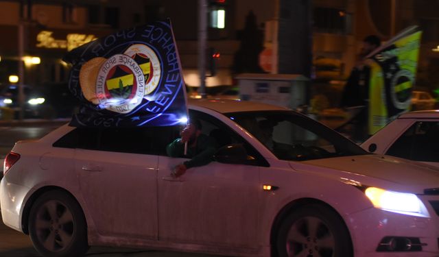 Kayseri'de Fenerbahçe taraftarları Süper Kupa'yı kutladı