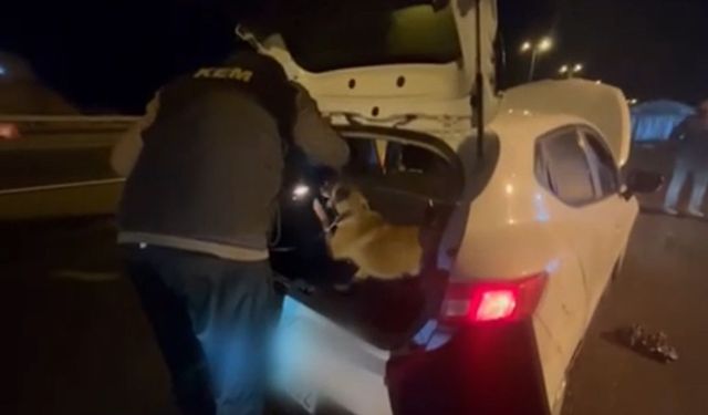 Kayseri'de otomobilin koltuk başlığına gözlenmiş uyuşturucu ele geçirildi; 4 gözaltı