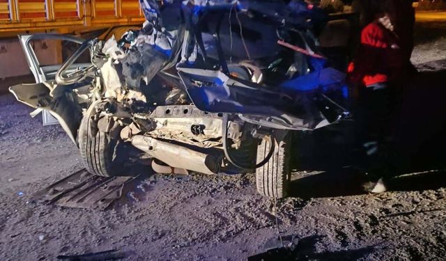 Kazaya neden olup kaçtılar, otomobili gizleyip çekiciyle aldırdılar