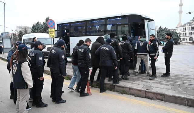 Kırıkkale merkezli 3 ilde yasa dışı bahis operasyonu: 25 gözaltı